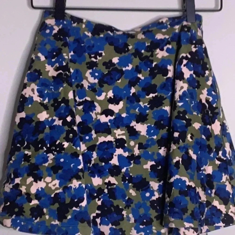 Kate Spade Saturday Floral Camo Pattern Circle Mini Skirt, size 00 - Picture 3 of 7